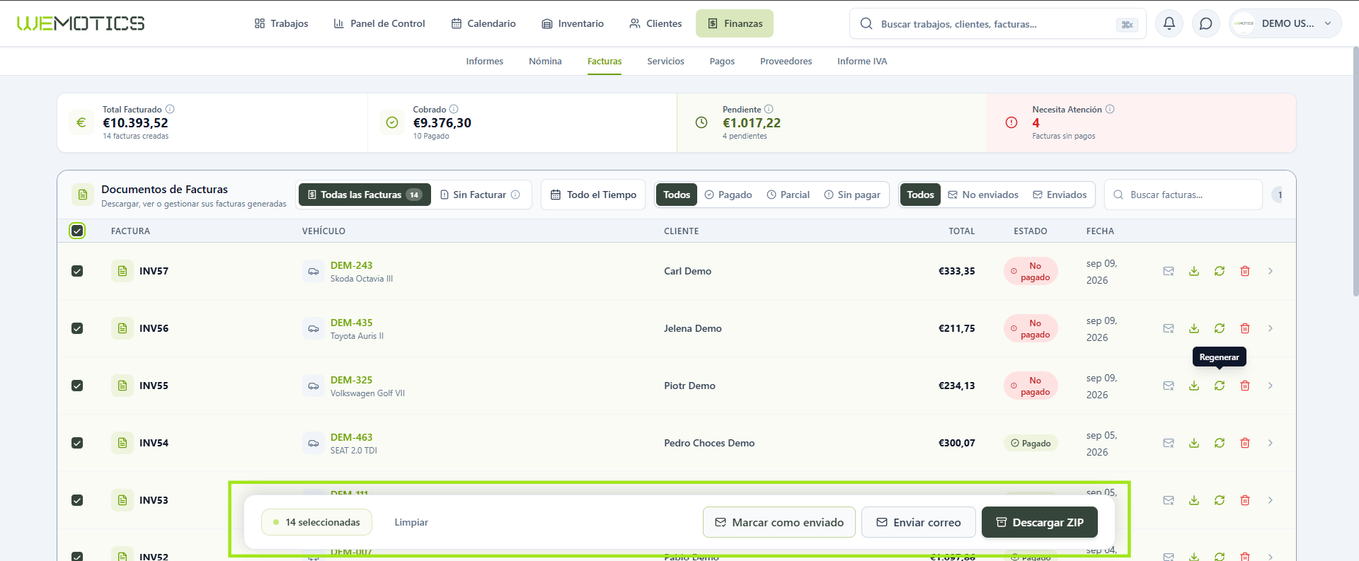 Facturas seleccionadas con la barra de acciones Marcar como enviado, Enviar correo y Descargar ZIP