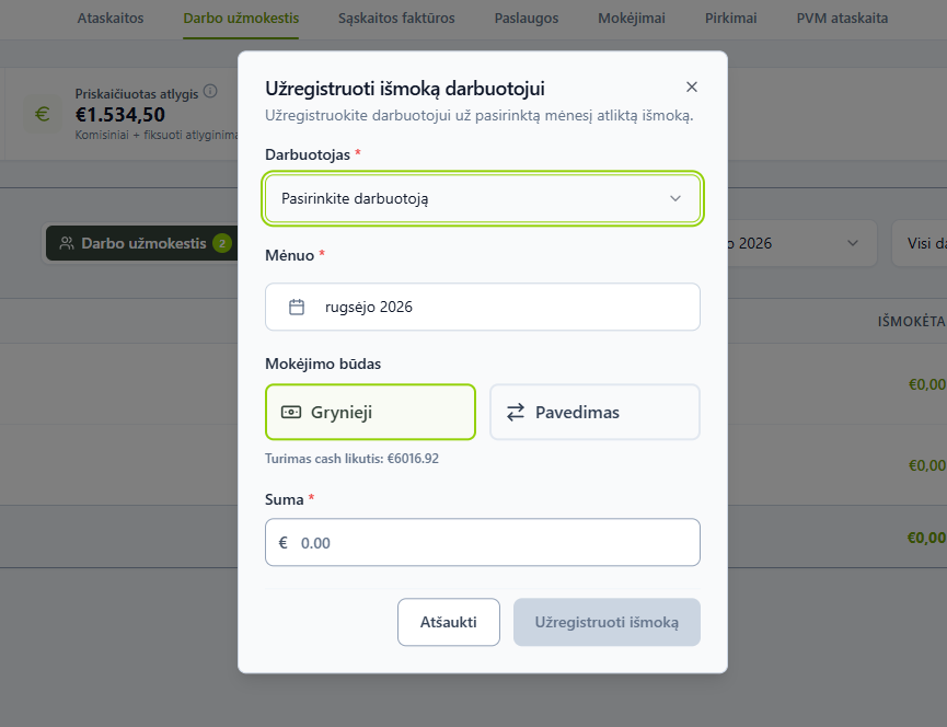 Išmokos darbuotojui registravimo langas su darbuotojo, mėnesio, mokėjimo būdo ir sumos laukais